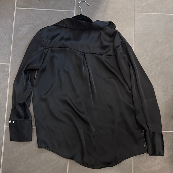 Zara Black Blouse with Textured Fabric and Relaxed Fit - Picture 4 of 4